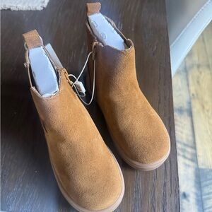 Zara Kids Suede Chelsea Boots in Tan